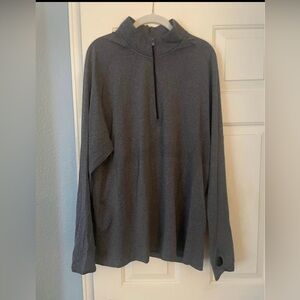 Lululemon men’s grey XXL top with thumbholes